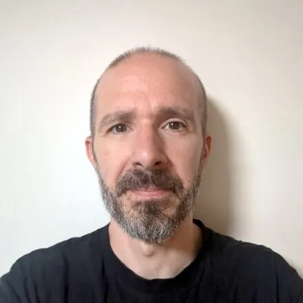 Rafael Gómez, freelance English to Spanish translator and localizer, in Valencia, Spain